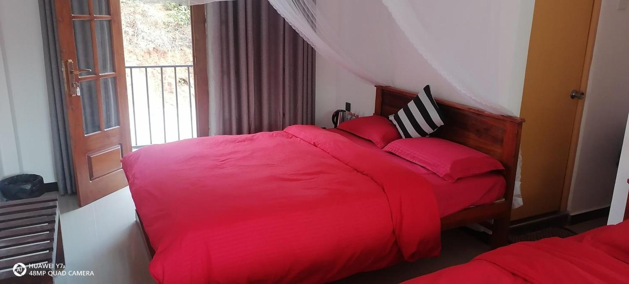 Isuru Homestay Ella Buitenkant foto
